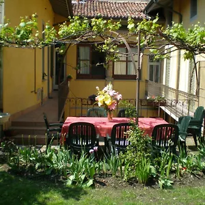 Casa Mario Lupo - And Бергамо