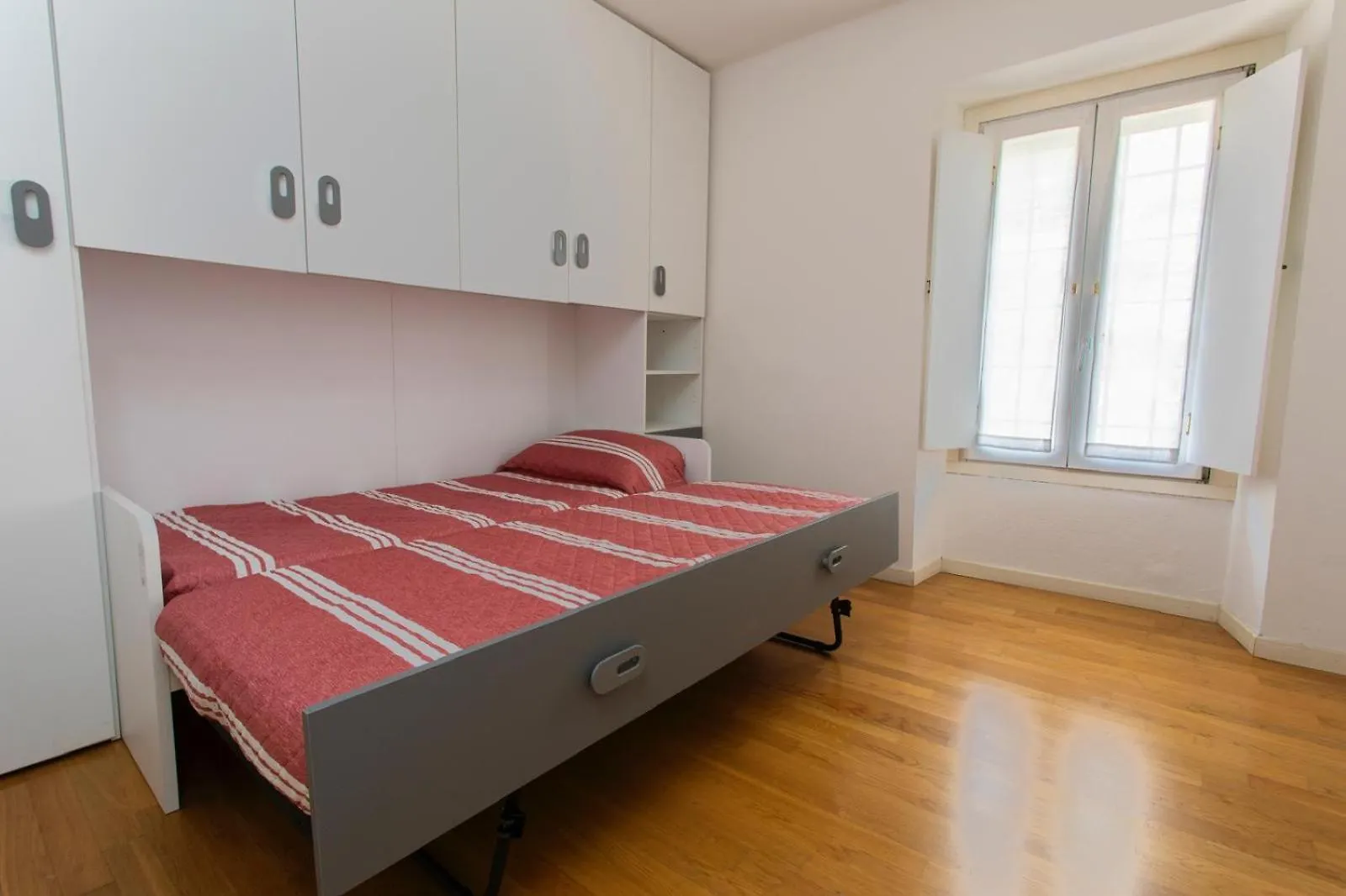 Residence Castagneta Bergamo 0*,  Italy